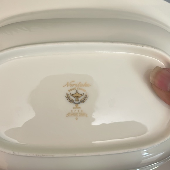 Noritake Stanford Court Oval Vegetable Serving Bowl 9748 - Picture 4 of 5